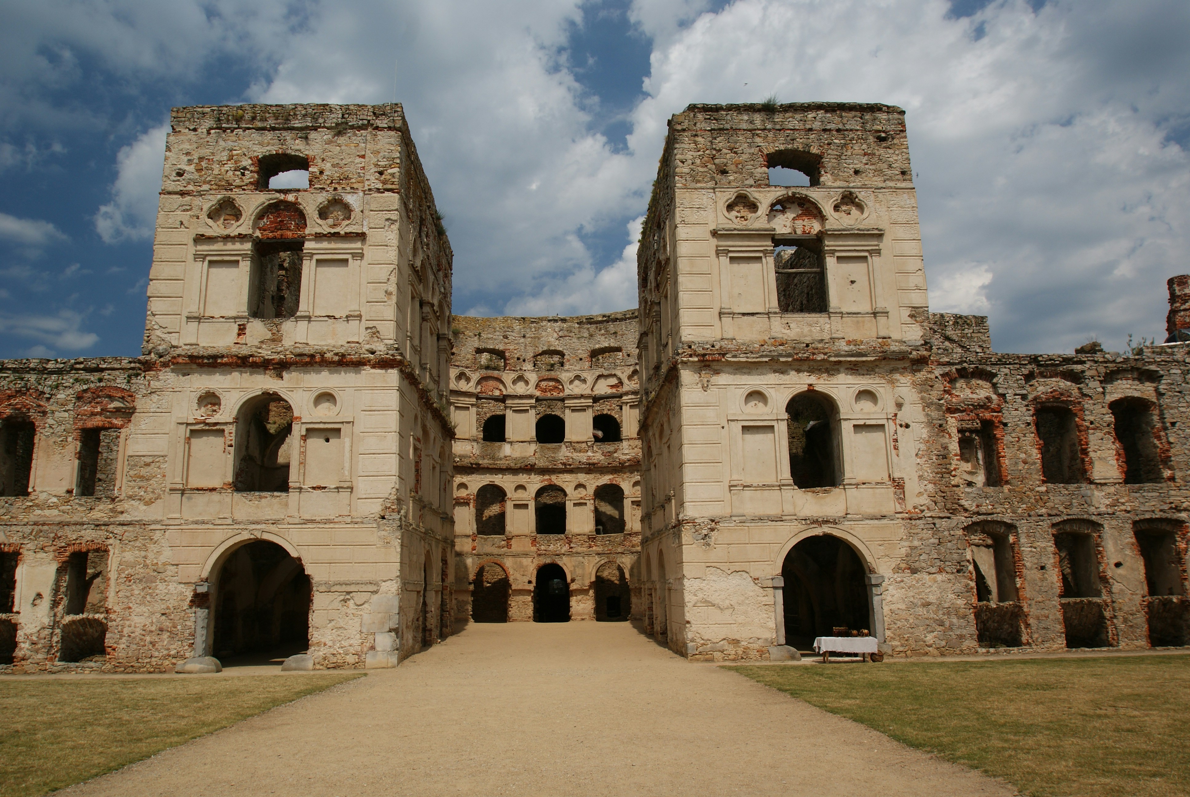 Krzyżtopór i Bałtów